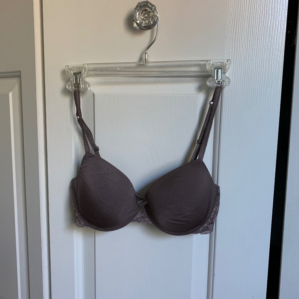 Victoria Secret Bra - Picture 1 of 3